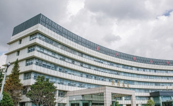 嘉興綜合保稅區(qū)興業(yè)路東側(cè)、大橋港南側(cè)、東巡邏通道西側(cè)、區(qū)和路北側(cè)。