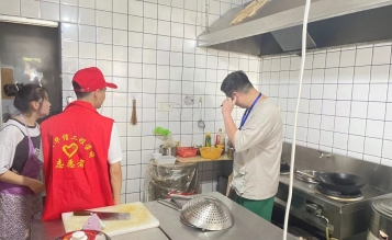 華信志愿服務(wù)隊，用行動書寫文明城市新篇章